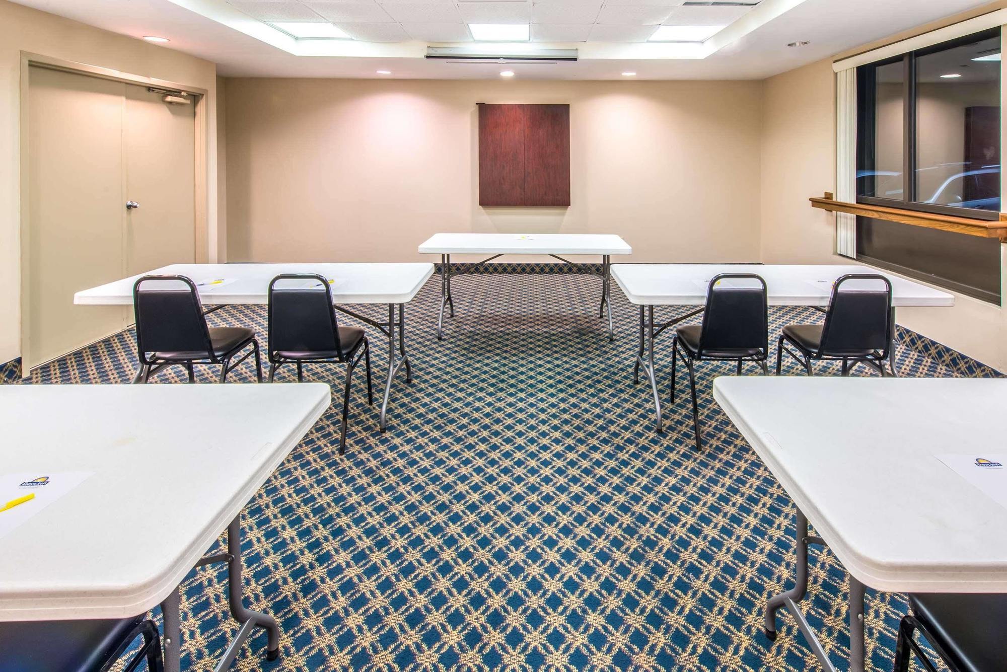Days Inn By Wyndham Horsham Philadelphia Ngoại thất bức ảnh